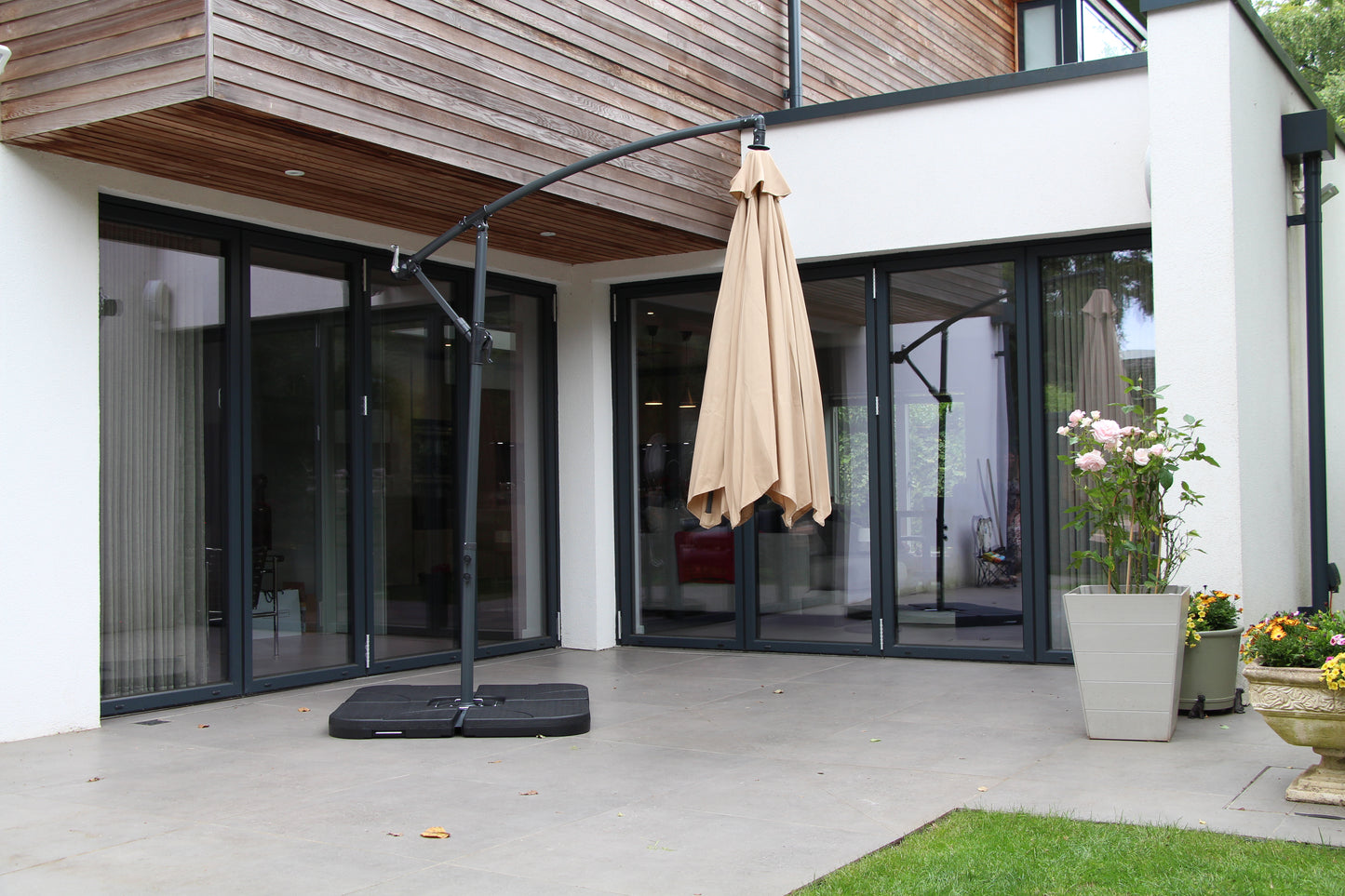 Banana Hanging Cantilever Parasol - Ecru